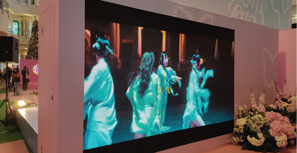 New Jeans Play Line Friends